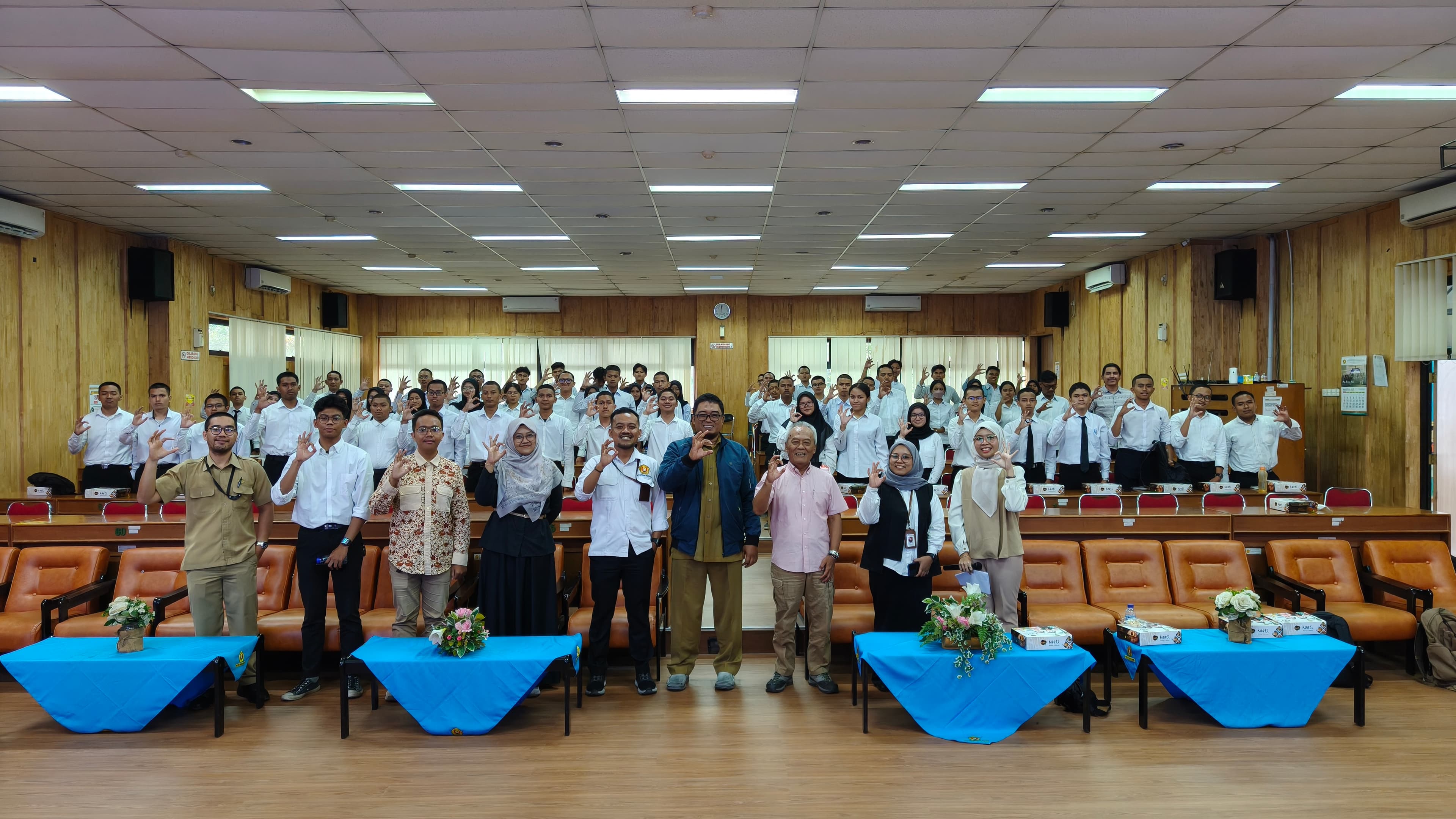 Mahasiswa Teknik Geologi UPN Belajar Mengenal dan Melestarikan Geopark